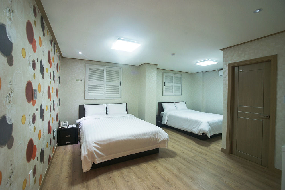 Orange Tree Hotel Чеджудо Экстерьер фото