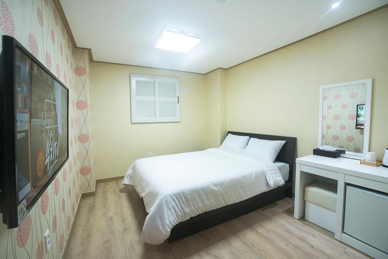 Orange Tree Hotel Чеджудо Экстерьер фото