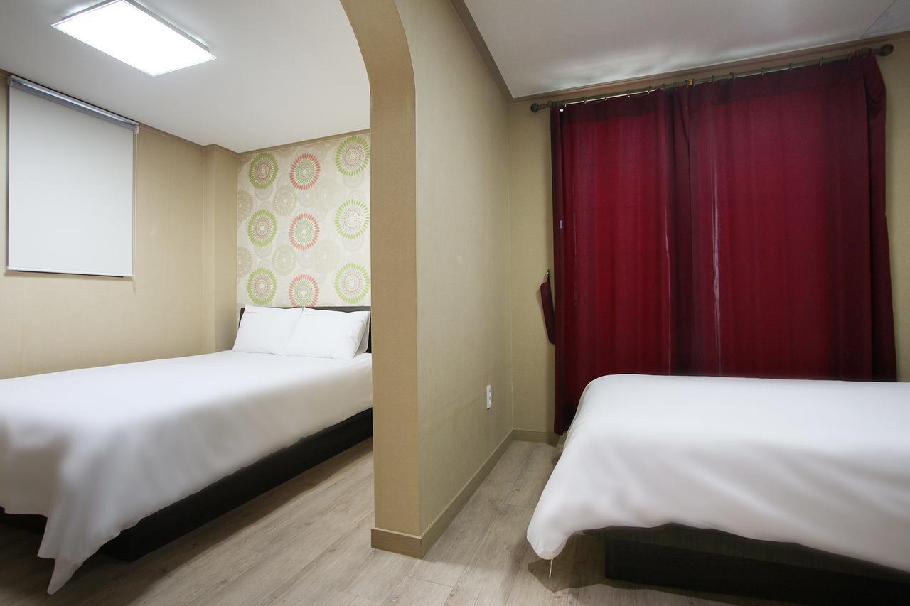 Orange Tree Hotel Чеджудо Экстерьер фото