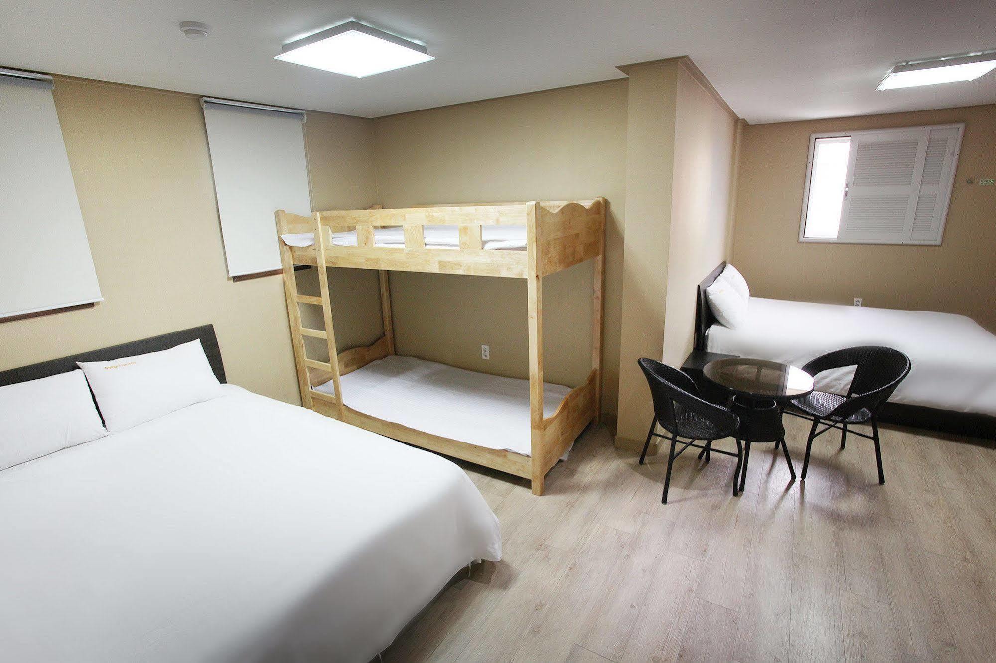 Orange Tree Hotel Чеджудо Экстерьер фото