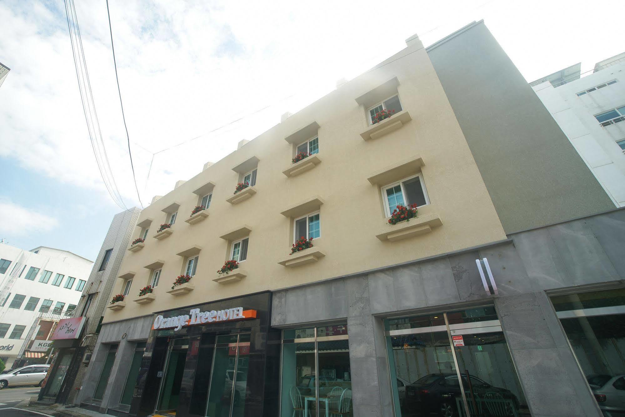 Orange Tree Hotel Чеджудо Экстерьер фото