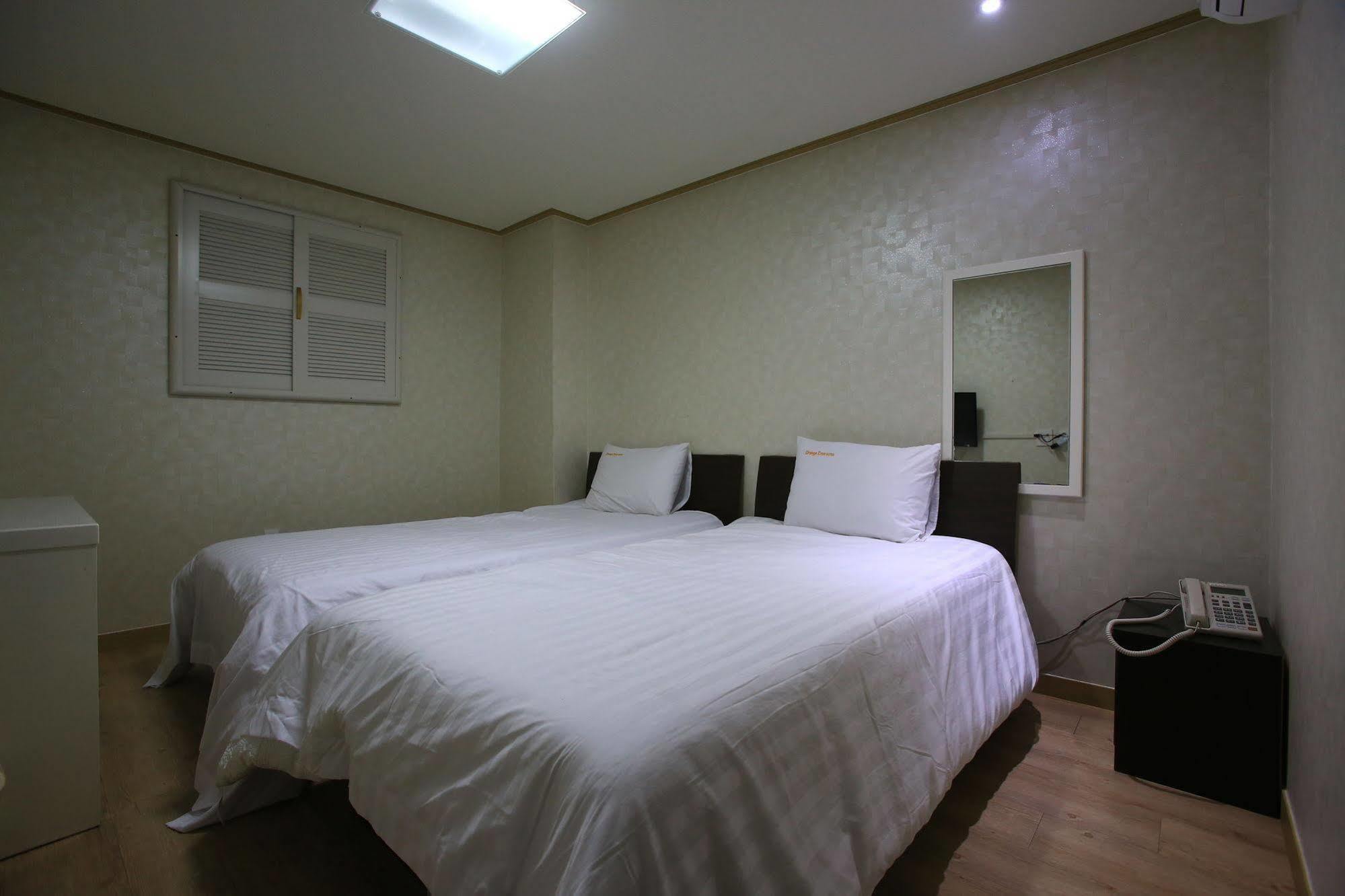 Orange Tree Hotel Чеджудо Экстерьер фото