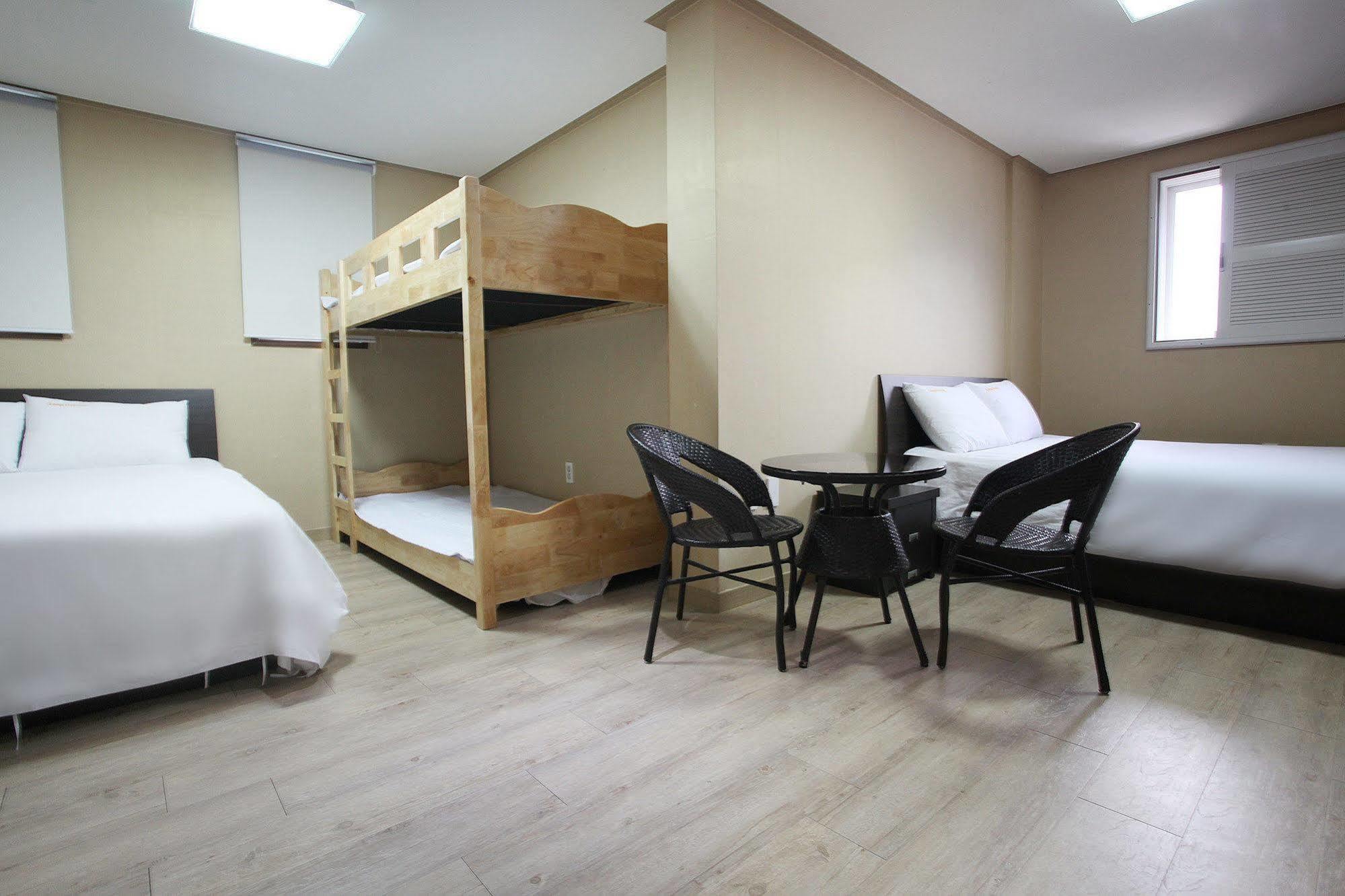 Orange Tree Hotel Чеджудо Экстерьер фото