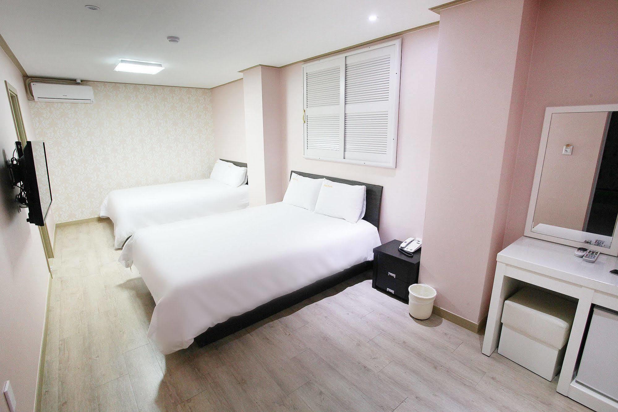 Orange Tree Hotel Чеджудо Экстерьер фото