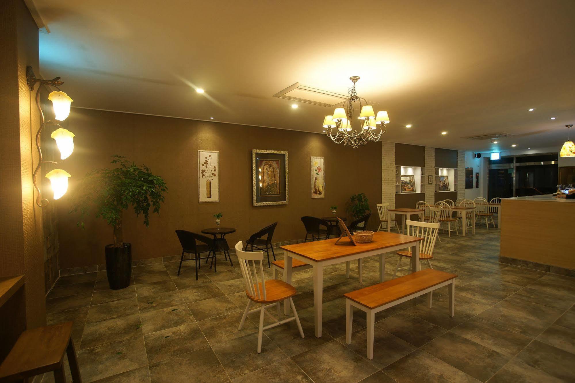 Orange Tree Hotel Чеджудо Экстерьер фото
