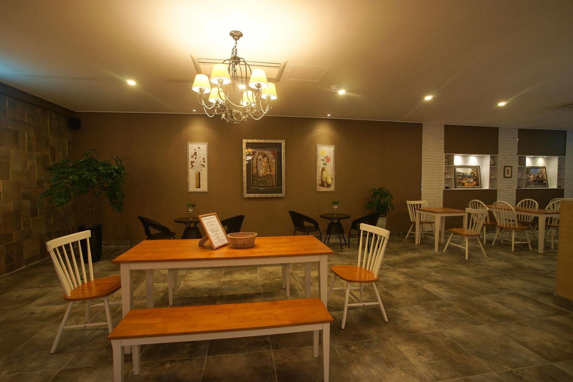 Orange Tree Hotel Чеджудо Экстерьер фото